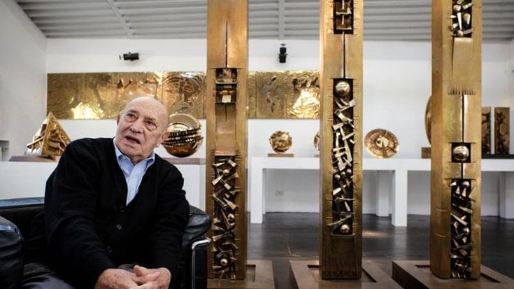 L’amicizia con Fontana, il teatro e la scultura: Arnaldo Pomodoro, milanese con gli ossi di seppia