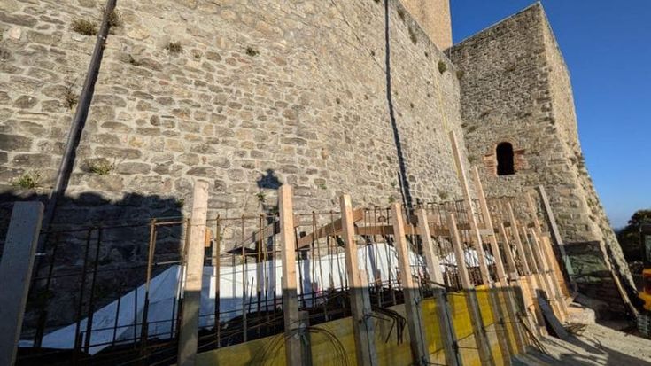 Rocca Malatestiana, Italia Nostra e Giletti contro i lavori Pnrr: “Uno sfregio farci l’ascensore”