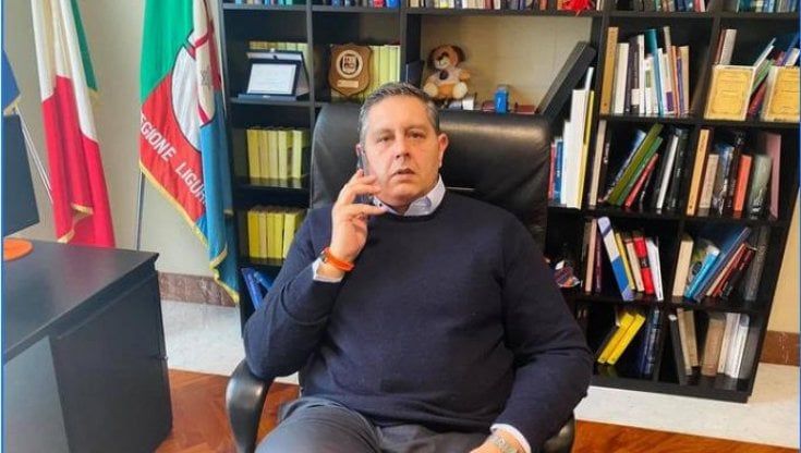 "Toti “Noi in giallo, ma liceali a casa: l’ho fatto per proteggere i nonni”