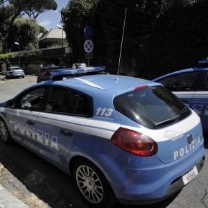 Pavia, studentessa violentata nell'androne di casa: il dna sulla sigaretta incastra lo stupratore