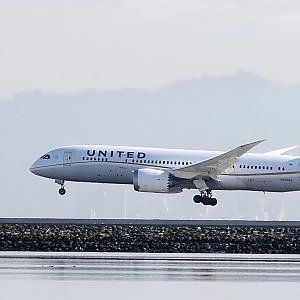 Boeing 787, così "l'aereo dei sogni" si è trasformato in incubo