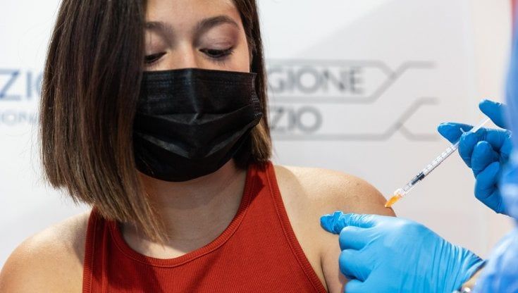 Torino, l'open day dei vaccini è un successo: 6 mila posti esauriti in pochi minuti