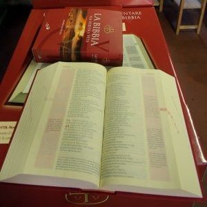 Milano, AAA volontari cercasi per la "maratona della Bibbia": "Servono 1500 lettori" 