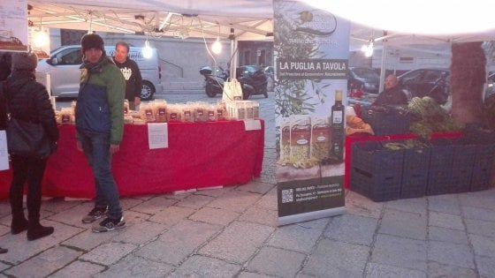 Bari, i produttori del mercatino bio annullano l'evento in piazza a Madonnella: "Ci hanno minacciato"