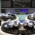 Lo spread torna sopra i 300 punti, poi ritraccia. Record rendimenti all'asta dei Bot annuali