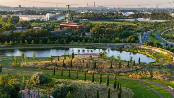 Troppo inquinamento, la Germania prepara la svolta: mezzi pubblici gratis. Si cercano le coperture