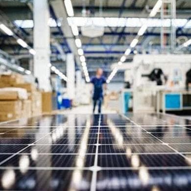 Istat, accelera il Pil: +0,3% nel primo trimestre. Giorgetti: “Italia meglio degli altri”