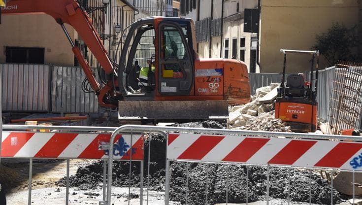 Firenze, lavori sulla rete idrica in via San Gallo: divieti e modifiche alla viabilità per tre mesi