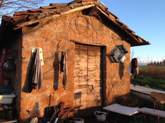 Minorenni chiuse in un casale a Genazzano<br />e costrette a prostituirsi: 9 arresti<br />&nbsp;
