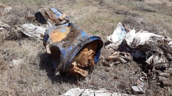 Rifiuti tossici interrati nella campagne del Cilento, trovati bidoni e fanghi tossici