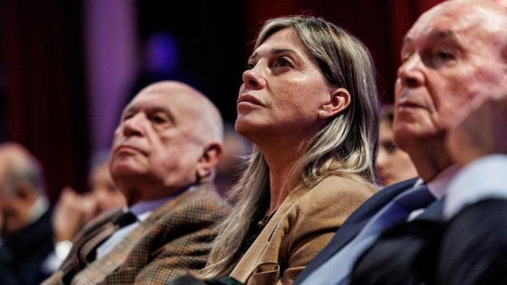 La destra scarica Bartolozzi: ipotesi trasferimento subito dopo il voto