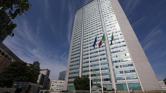 Coronavirus in Lombardia, un bonus di 500 euro per le rate del mutuo e per gli studenti che non hanno un computer