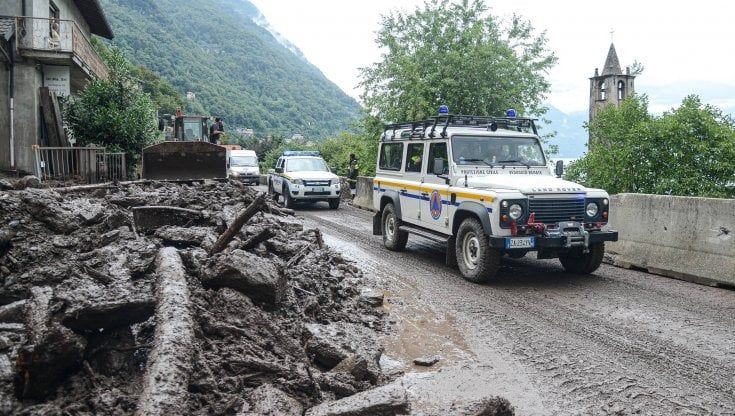 Maltempo, ancora allerta gialla in Lombardia: forti temporali e vento nel weekend