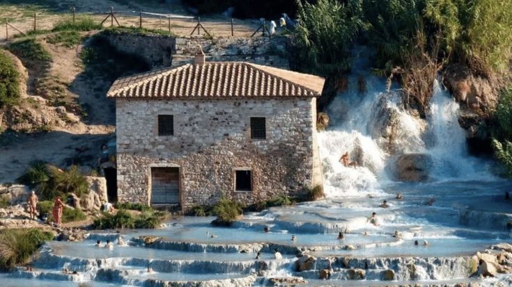 Picnic a Vallombrosa, laghi e feste nei borghi: un Ferragosto last minute fuori porta