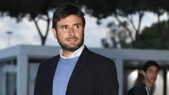 Crollo ponte Morandi, Di Battista provoca i dirigenti Pd: "Sosteneteci sulla nazionalizzazione di Autostrade"