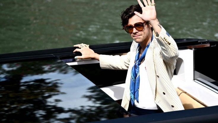 Harry Styles a Venezia 79 nel film della regista e musa Olivia Wilde: "Circondiamoci di persone che valgono, non badate al gossip"