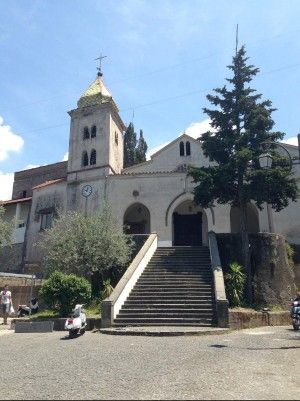 Gragnano, danni all'intonaco<br />chiude chiesa dell'anno Mille
