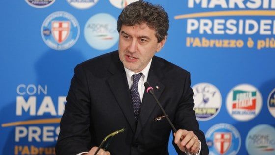 Elezioni Abruzzo, i risultati: vince il centrodestra, Marsilio governatore. Lega primo partito, crollo M5s