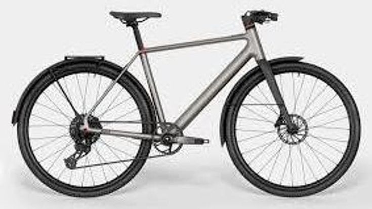 Leggerissima Möve Avian, l’ e-bike per la strada e per il fitness con il telaio in titanio