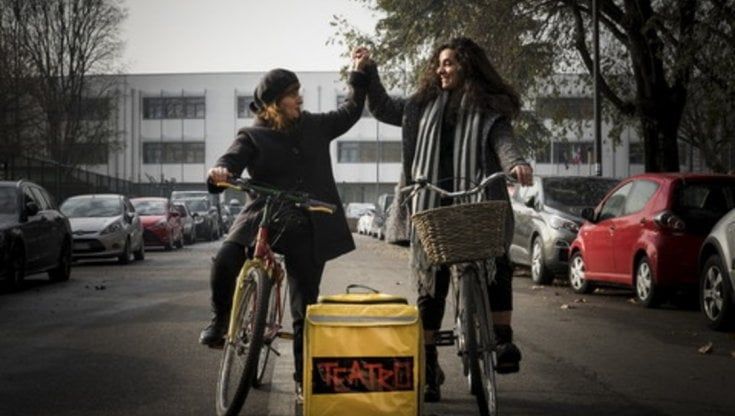 A Milano teatro, musica e libri diventano delivery: così la cultura prova a resistere