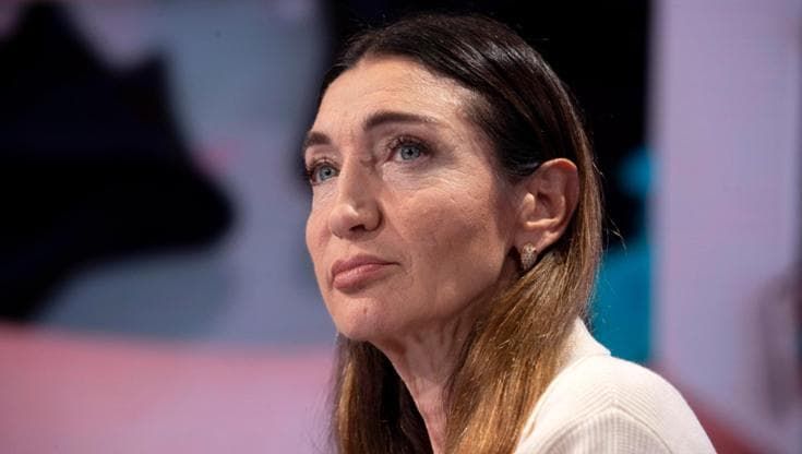 Elisabetta Franchi andrà a processo per minacce e diffamazione. Prosciolta dall’accusa di stalking