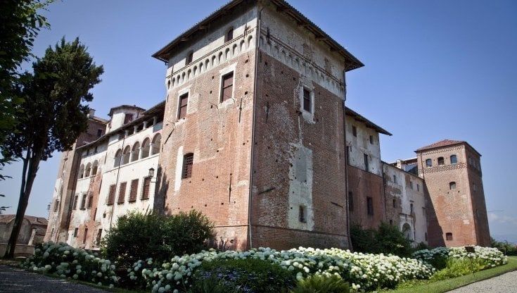 I Castelli di Lagnasco, ecco cosa c'è da vedere in queste dimore tra cascine e frutteti