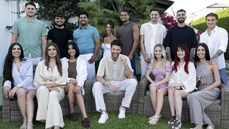“Temptation island”, la prima puntata. Già scricchiolano le prime coppie, tra mammoni e carcerieri