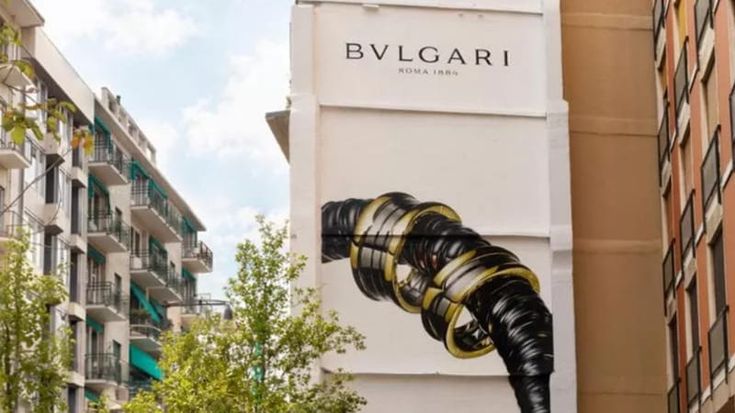 Bulgari pays tribute to the B.zero1 ring with street art in Milan