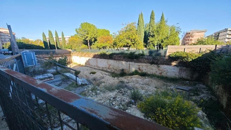 Bari, fermi i lavori per le villette accanto al parco 2 Giugno: irregolarità nello scavo