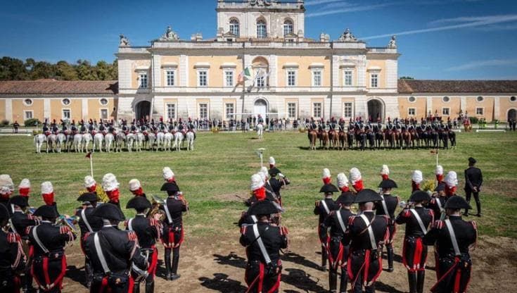 Carditello, carosello equestre dei carabinieri e rievocazioni storiche per “Cavalli & Cavalieri”