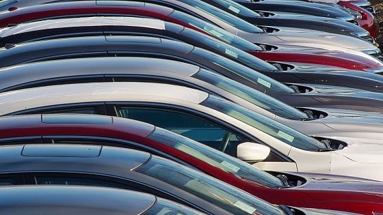 Auto, prosegue la corsa del mercato. Balzo di Fca