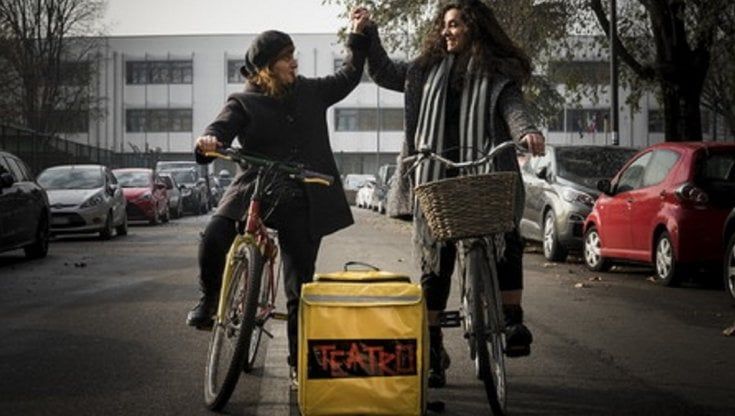 Teatro, musica e libri diventano delivery: "Ve li portiamo a casa" 