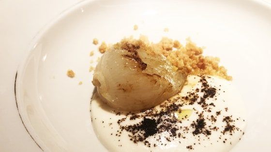 Da negozio di telefoni a trattoria moderna: l'essenziale eleganza di Rimulas