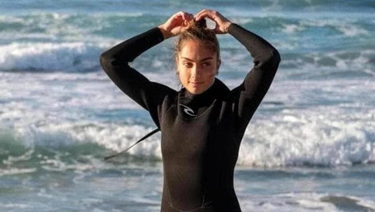 Simona Cinà è morta annegata, la famiglia: “Segno sulla nuca, potrebbe essere scivolata”