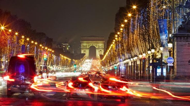 Natale in viaggio, Capodanno in fuga breve: le nuove tendenze degli italiani in vacanza