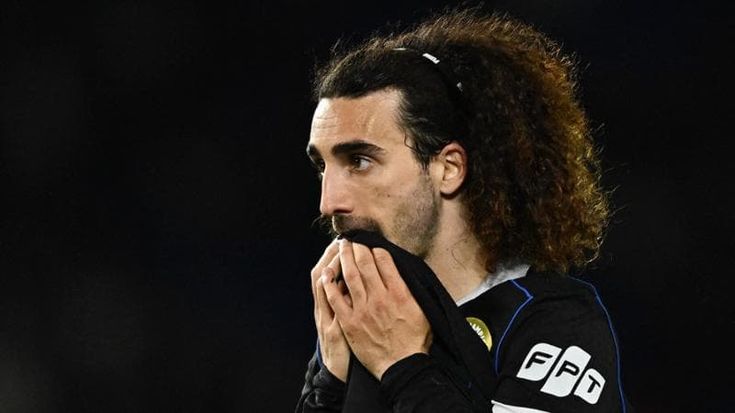 Cucurella, il parrucchiere e la formazione del Chelsea svelata in anticipo