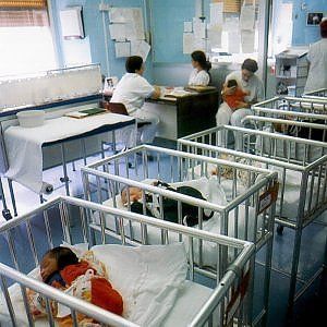 Cuneo, dopo 28 anni nasce un bambino in un piccolo  paese di montagna 
