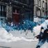 Francia, chiusi 400 licei e decine di presidi feriti. Gli studenti: “Andiamo avanti”
