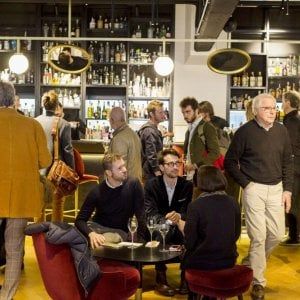 Al pub di Edit zuppe vegan e lievitati chic
