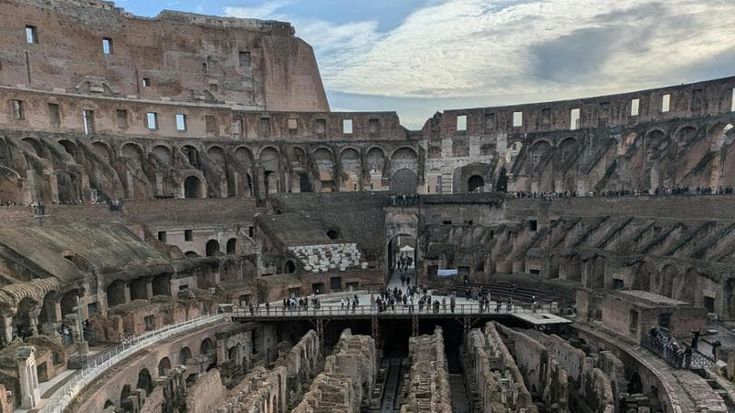 Colosseo, arriva la stretta contro il bagarinaggio. “Sanzioni a 30 agenzie”