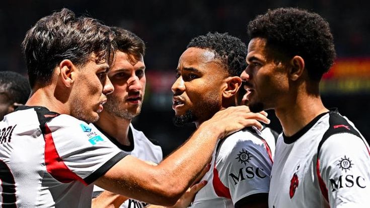 Il Milan rialza la testa, Genoa battuto 2-1 e Champions ad un passo