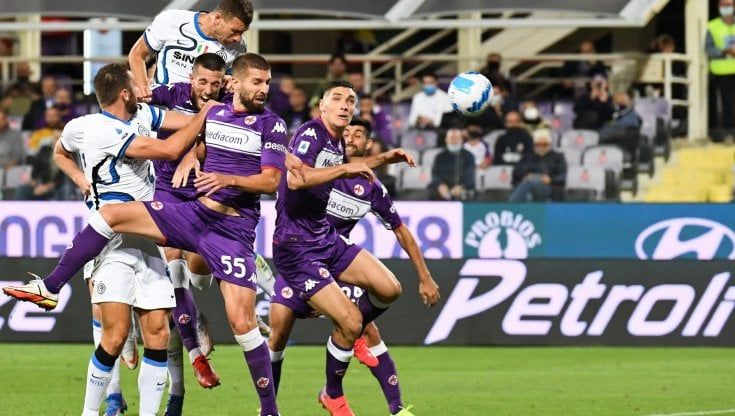 Fiorentina-Inter 1-3: Sottil illude i viola, poi Darmian, Dzeko e Perisic portano i nerazzurri in vetta