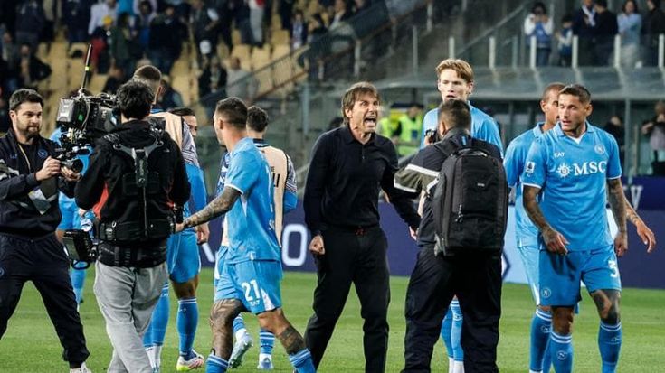 Venerdì Napoli-Cagliari al Maradona: azzurri in ritiro da domani per il match verità