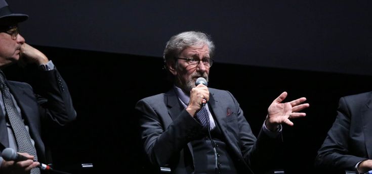 La storia secondo Spielberg: "Quell'urlo di papà mi ha insegnato la barbarie umana"