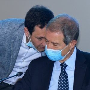 Sicilia, medici, infermieri impiegati delle Asp: il partito dell’assessore recluta candidati 