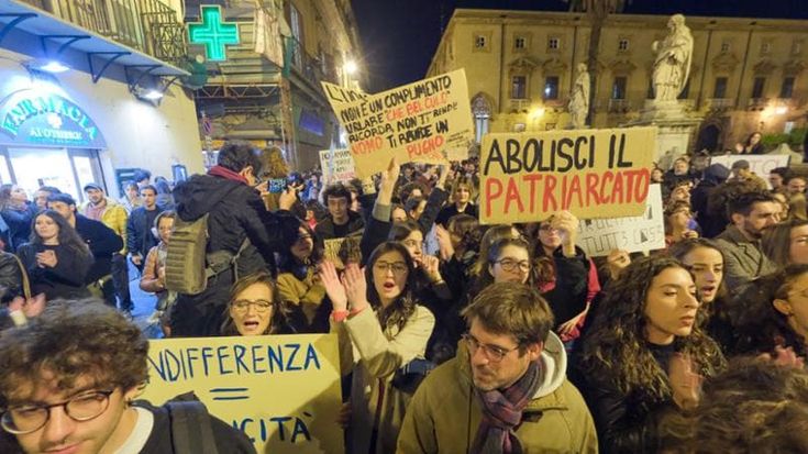 A Palermo migliaia di donne in corteo per gridare no al patriarcato