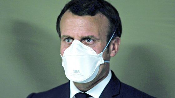 Coronavirus, Macron: "La Francia è al fianco dell'Italia, basta a un'Unione Europea egoista"