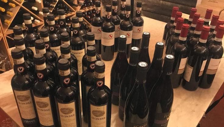 Le 10 enoteche moderne da provare a Firenze