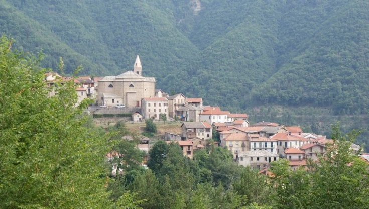 Una "Stanza del volo" e una "Casa dell'outdoor" a Mendatica e a Triora