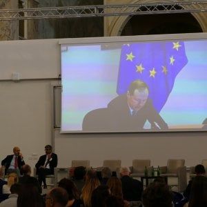 "Le fake news danneggiano politica ed economia, gli strumenti per fermarle"